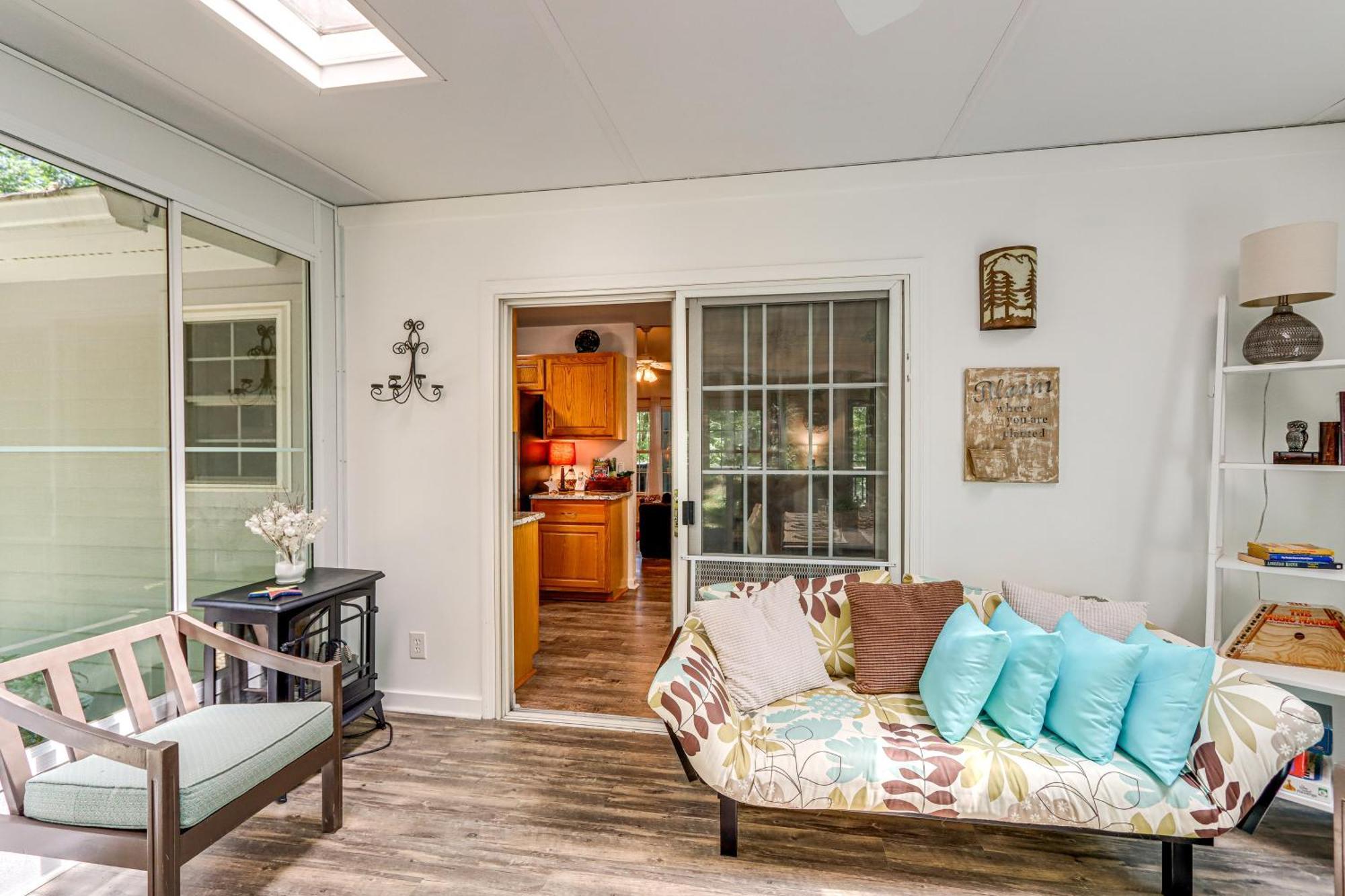 Pet-Friendly Home With Hot Tub In Blue Ridge! Exterior photo